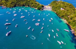 Cidade de Santa Catarina que cobra taxa turística registra surto de diarreia na temporada