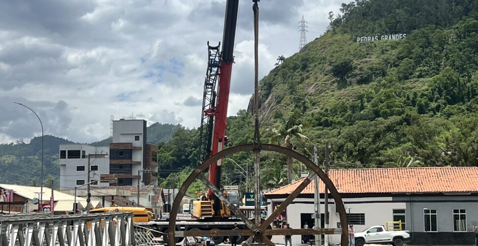 Uma roda d’água de 10 metros e 10 toneladas é a nova atração de Pedras Grandes