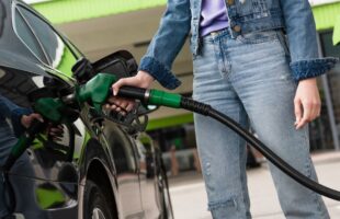 Gasolina em SC atinge maior preço em nove meses, mesmo com redução da Petrobras