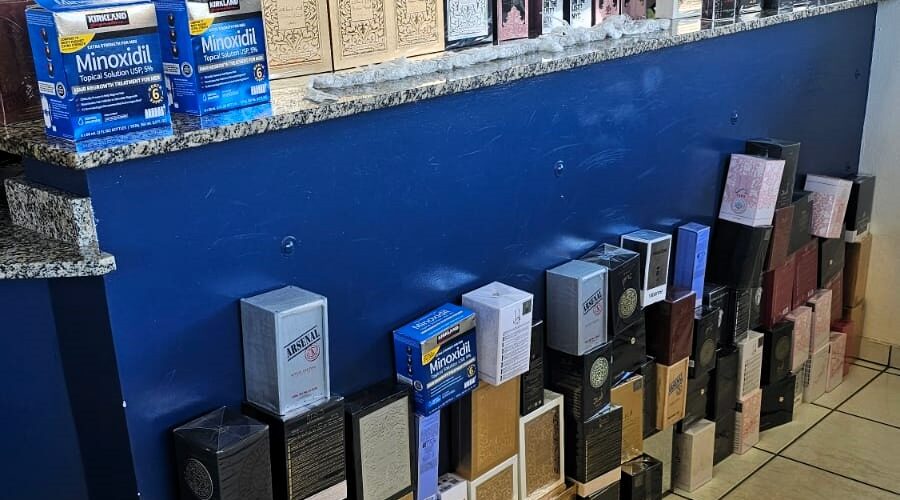 Perfumes de luxo e medicamentos são apreendidos pela PRF em carro na BR-101