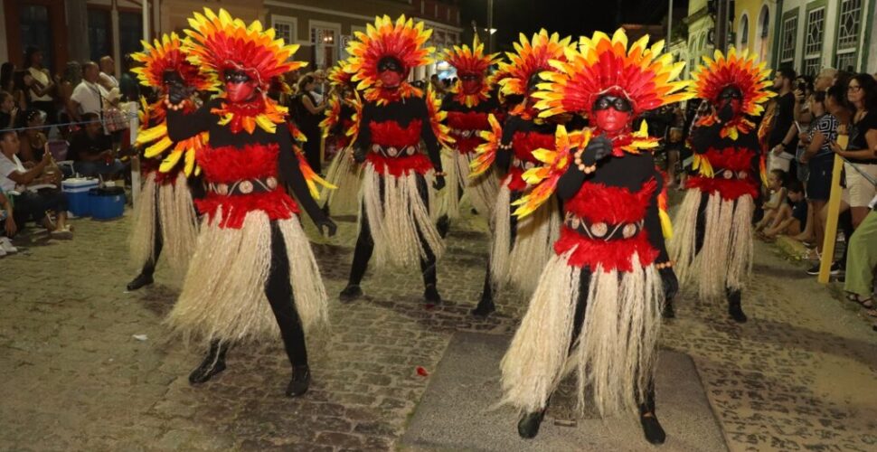 Laguna esquenta para o carnaval com pré-desfile de três dias no Centro Histórico