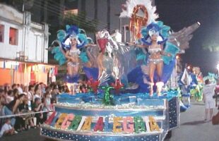 Orleans resgata tradição do Carnaval após mais de uma década de ausência