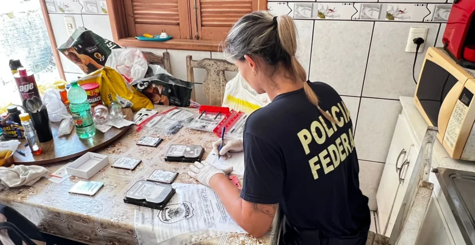 Homem é preso em Criciúma por armazenar e compartilhar conteúdo de abuso sexual infantil