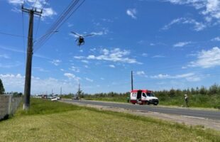 Ciclista fica gravemente ferido em acidente na SC-447, em Balneário Arroio do Silva