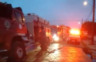 Incêndio atinge residência em Balneário Rincão