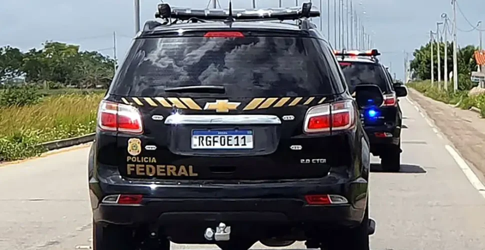 Suspeito de desvio de quase R$ 1 milhão é alvo da PF em SC