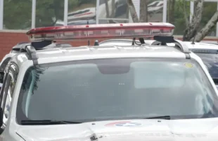 Motorista causa acidente e foge em Criciúma