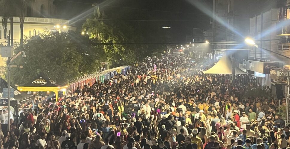 Carnaval em Braço do Norte atrai multidão e consolida tradição regional