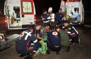 Tentativa de acender fogueira com gasolina termina em explosão e deixa homem com 90% do corpo queimado em Imbituba