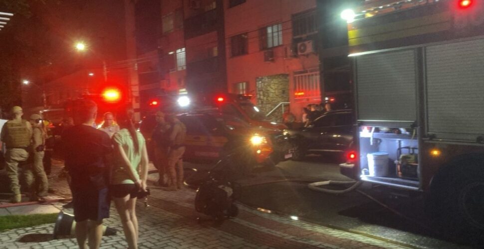 Incêndio atinge hamburgueria no Centro de Criciúma