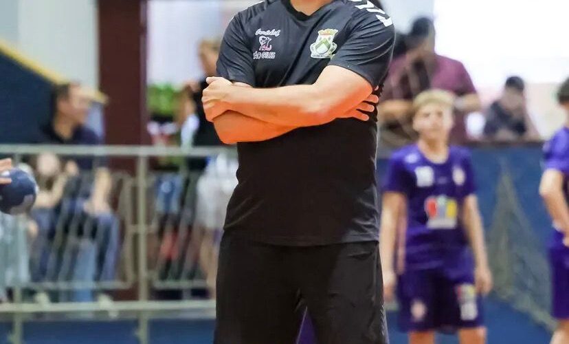 Treinador deixa handebol após oito anos e denuncia falta de apoio em Lauro Müller