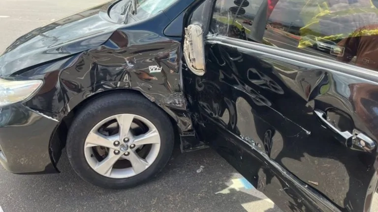 Colisão entre carro e caminhão deixa mulher ferida em Içara