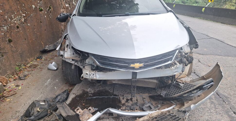 Saída de pista é registrada na Serra do Rio do Rastro, em Lauro Müller