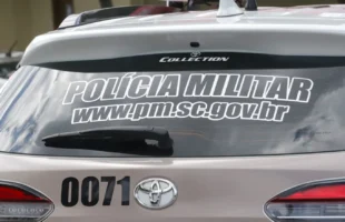 Colisão entre três veículos deixa dois feridos no bairro Próspera, em Criciúma