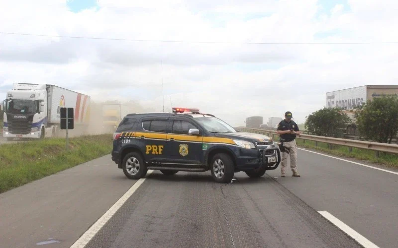 Motorista é preso com cerca de 20 quilos de maconha na BR-101 em Içara
