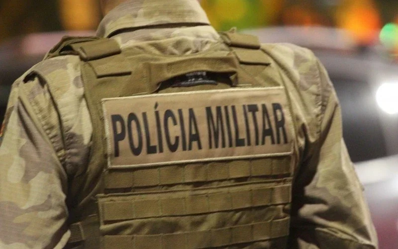 PM apreende cocaína escondida em carro e conduz três à delegacia em Capivari de Baixo