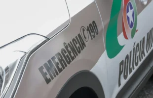 Homem foragido por tráfico é preso após resistir à abordagem em Araranguá