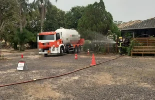 Vazamento de gás em caminhão mobiliza bombeiros por mais de 10 horas em Içara