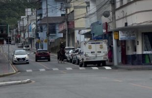 Idosa é encontrada morta em decomposição dentro de apartamento em Lauro Müller