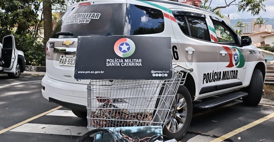 Operação fio desencapado interdita oito ferros-velhos e resulta em duas prisões em Criciúma