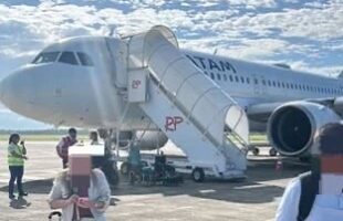 Colisão com pássaro interrompe decolagem em Jaguaruna