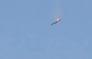 Caça F-15 dos EUA cai no Kuwait durante operação militar