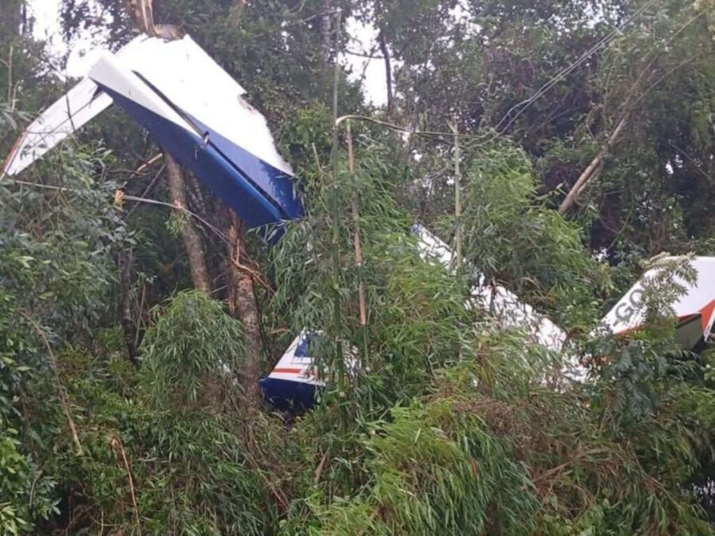 Avião monomotor cai no Paraná e mata piloto catarinense
