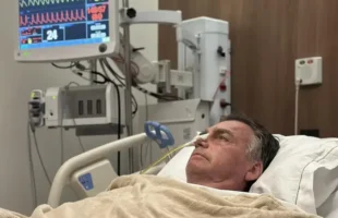 Saúde de Bolsonaro piorou de forma acelerada horas antes de internação na UTI