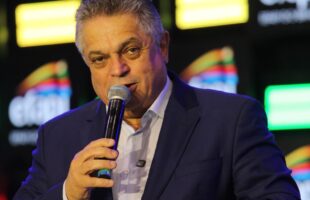 Com aval de Kassab e Bornhausen, João Rodrigues se fortalece e paz volta ao PSD