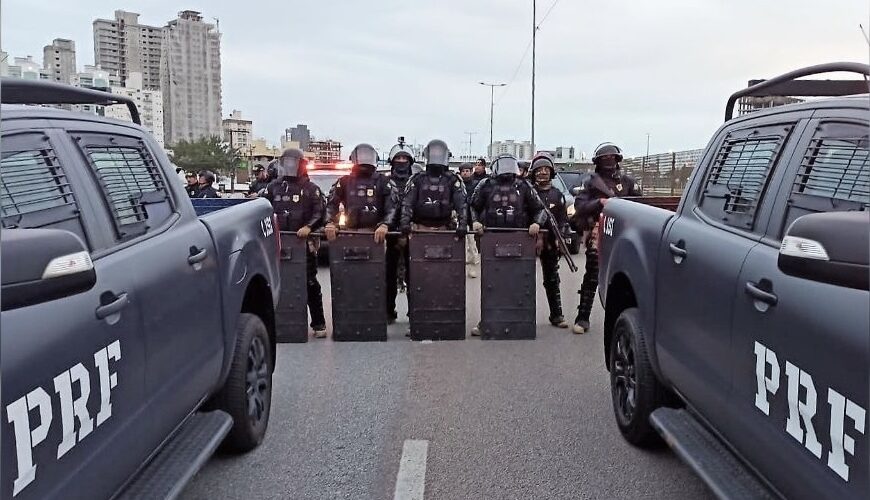 Justiça de SC proíbe bloqueio de rodovias e aplica multas de R$ 100 mil