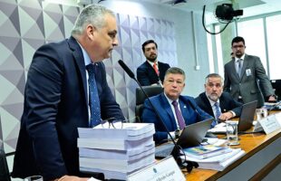 CPMI do INSS pede indiciamento de 216 pessoas, incluindo Lulinha e ex-ministros