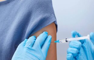 Santa Catarina realiza neste sábado o Dia D de vacinação contra a gripe em meio a alerta para circulação de vírus