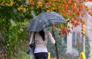 Chuva cede no sul de SC, mas mudança brusca no tempo marca o domingo de Páscoa