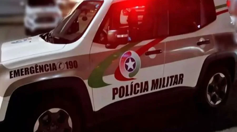 Homem ataca o próprio irmão com faca e foge em Criciúma