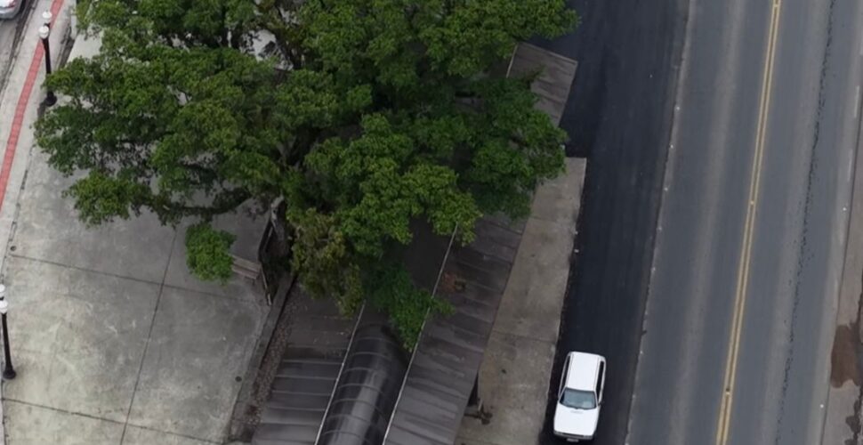 Dinheiro no ralo: prefeitura de Lauro Müller paga para destruir o que já estava pronto