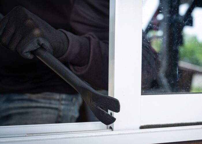 Trabalhador perde R$ 8 mil em assalto dentro de casa após jornada de trabalho