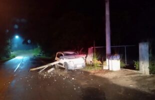 Motorista fica ferido após colidir contra poste em Nova Veneza