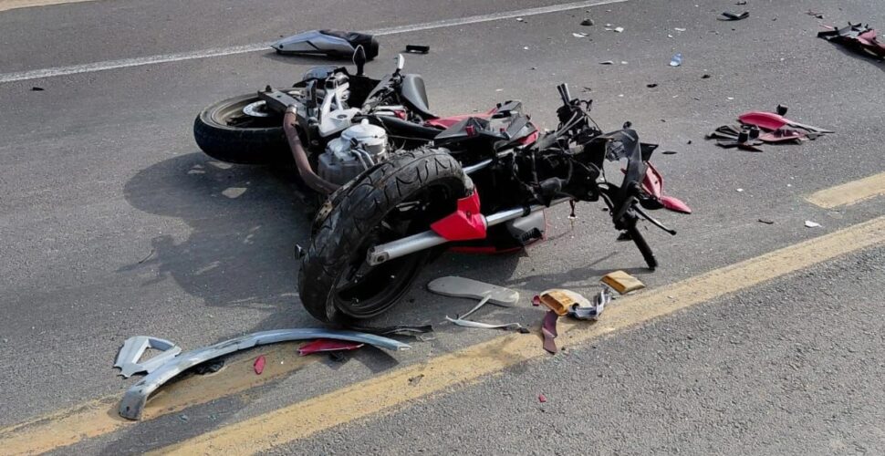 Motociclista morre após colisão com carro em Jaguaruna