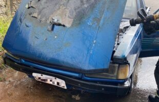 Veículo é atingido por incêndio enquanto trafegava em Içara