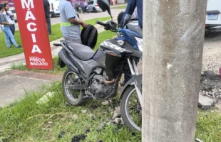 Motociclista fica ferido após colisão com carro em Criciúma