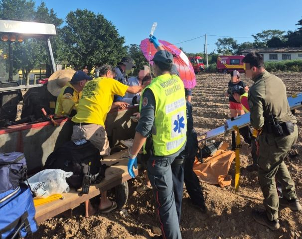 Trabalhadora fica gravemente ferida após acidente com máquina agrícola em Içara