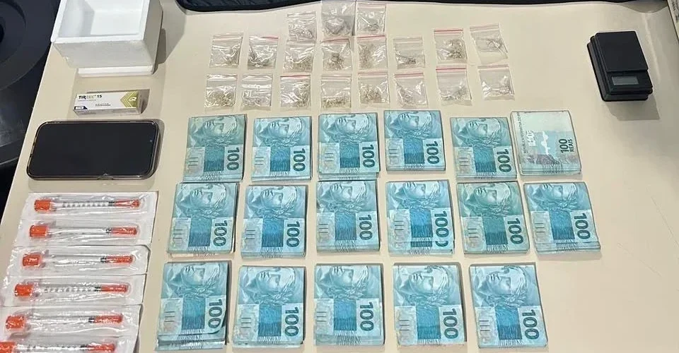 Motociclista é preso com Mounjaro e mais de R$ 17 mil em Tubarão