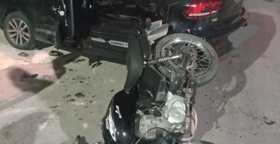 Motociclista morre após batida com carro em Tubarão