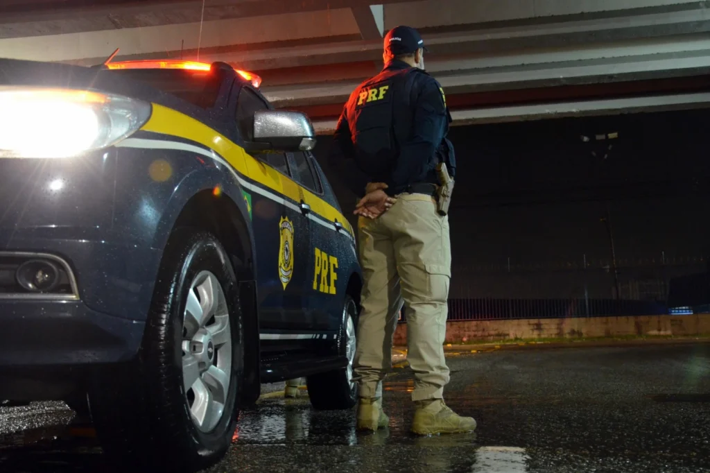PRF intensifica fiscalização nas rodovias de SC no feriado de Tiradentes