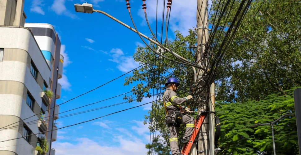 Homem com diversas passagens policiais é preso após furto de fios em Criciúma