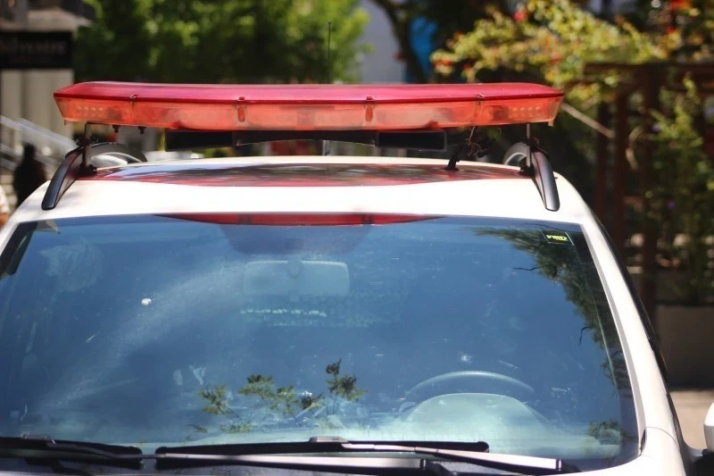 Mulher invade reunião familiar, agride ex e é detida em Cocal do Sul