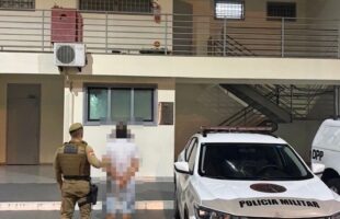 Homem com mandado ativo é preso pela Polícia Militar em Lauro Müller