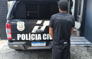 Homem é preso após matar tamanduá a pauladas em Turvo (SC)