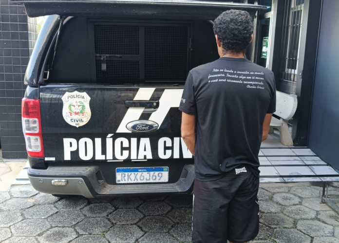 Homem é preso após matar tamanduá a pauladas em Turvo (SC)