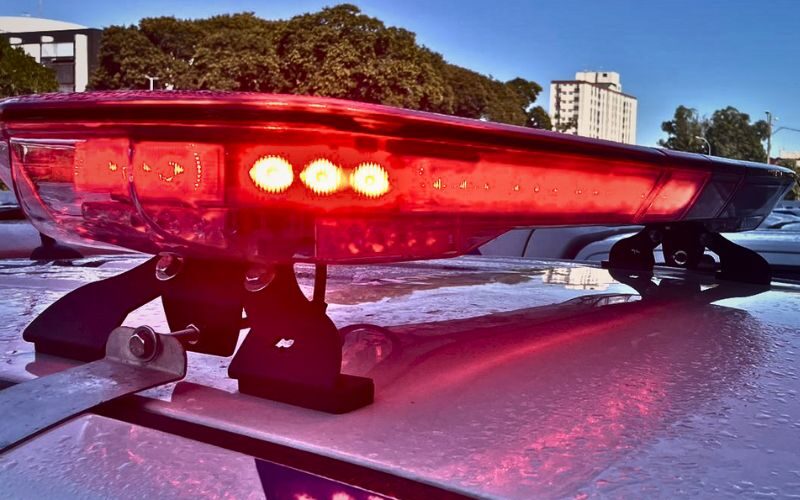 Homem é encontrado morto com marcas de violência em pousada de Imbituba